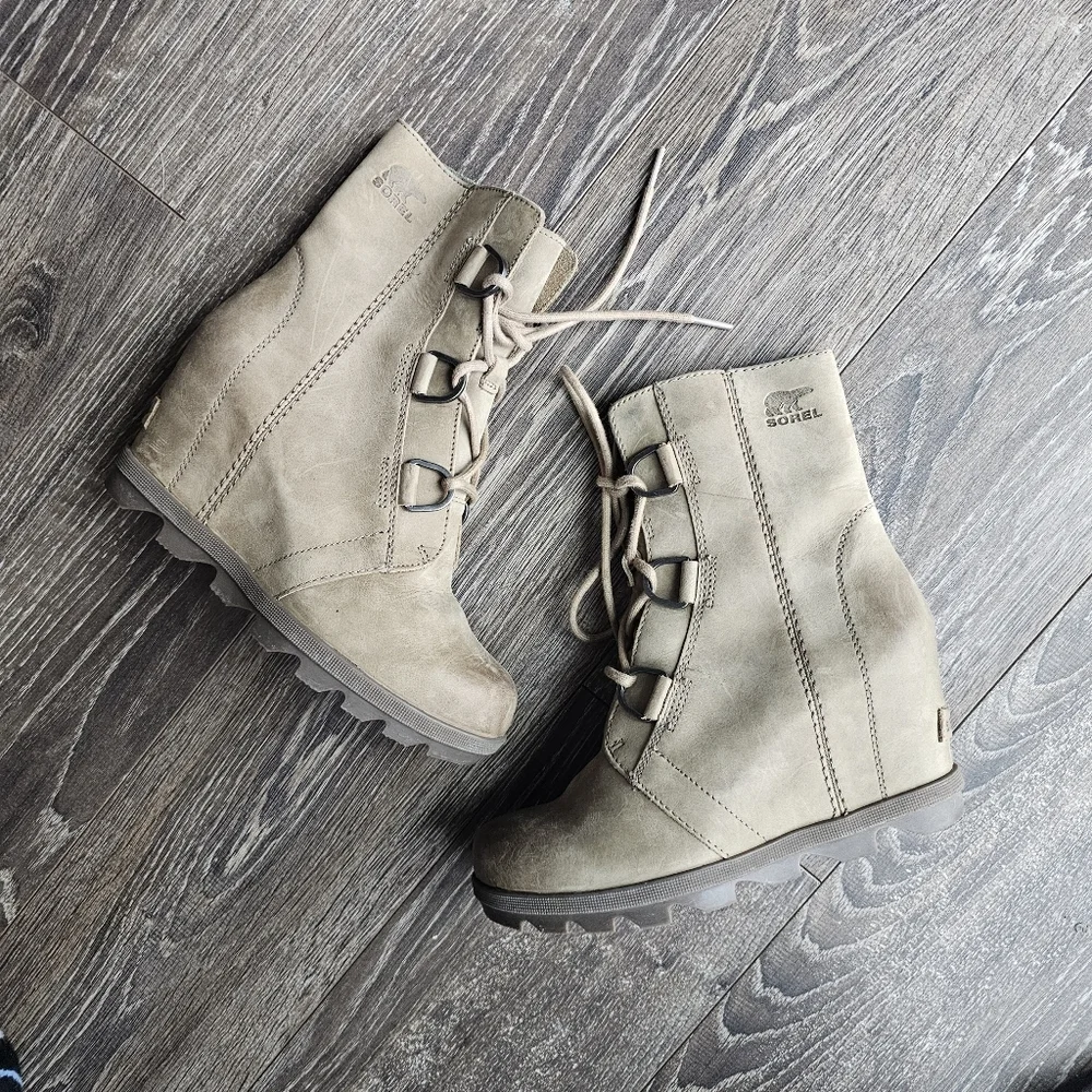 Sorel Women's Joan of Arctic Wedge II Boots Size 7